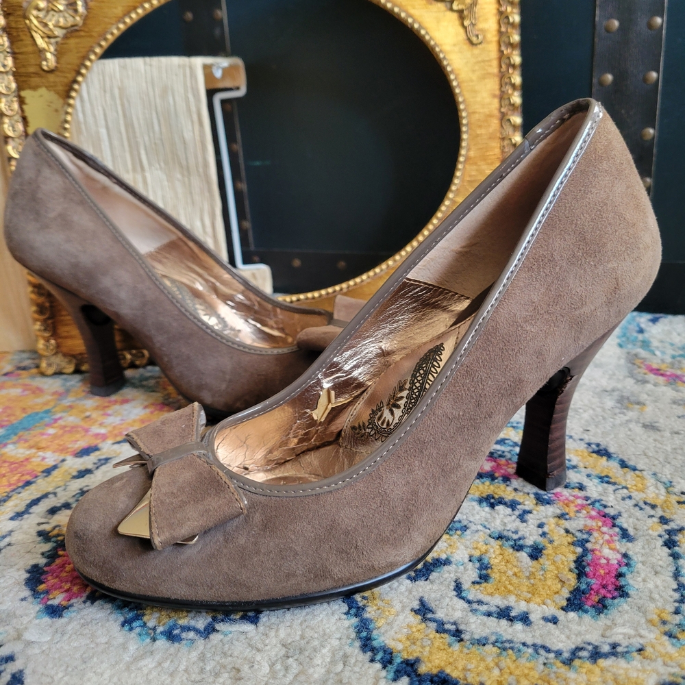 Sofft Taupe Suede Leather Women's Pump Heels